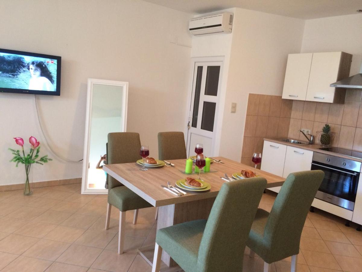 דירות Plano Studio Trogir Romina מראה חיצוני תמונה