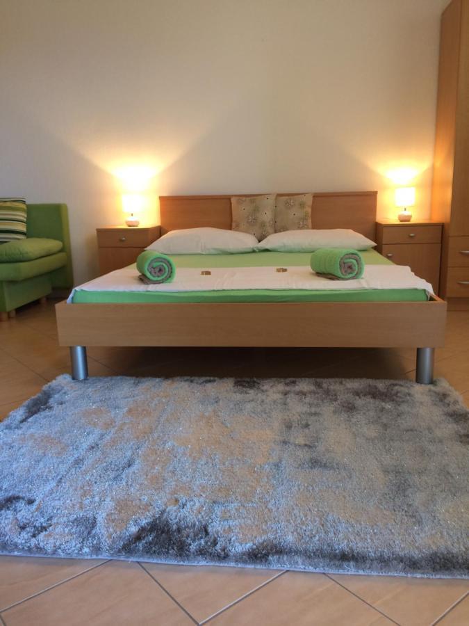 דירות Plano Studio Trogir Romina מראה חיצוני תמונה