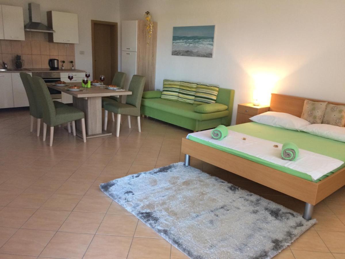 דירות Plano Studio Trogir Romina מראה חיצוני תמונה